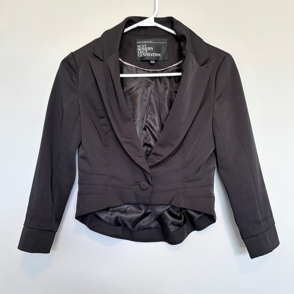Urban Behavior Women's XS Tuxedo Style Y2K Cropped Blazer Retro Preppy Fitted - Picture 1 of 11